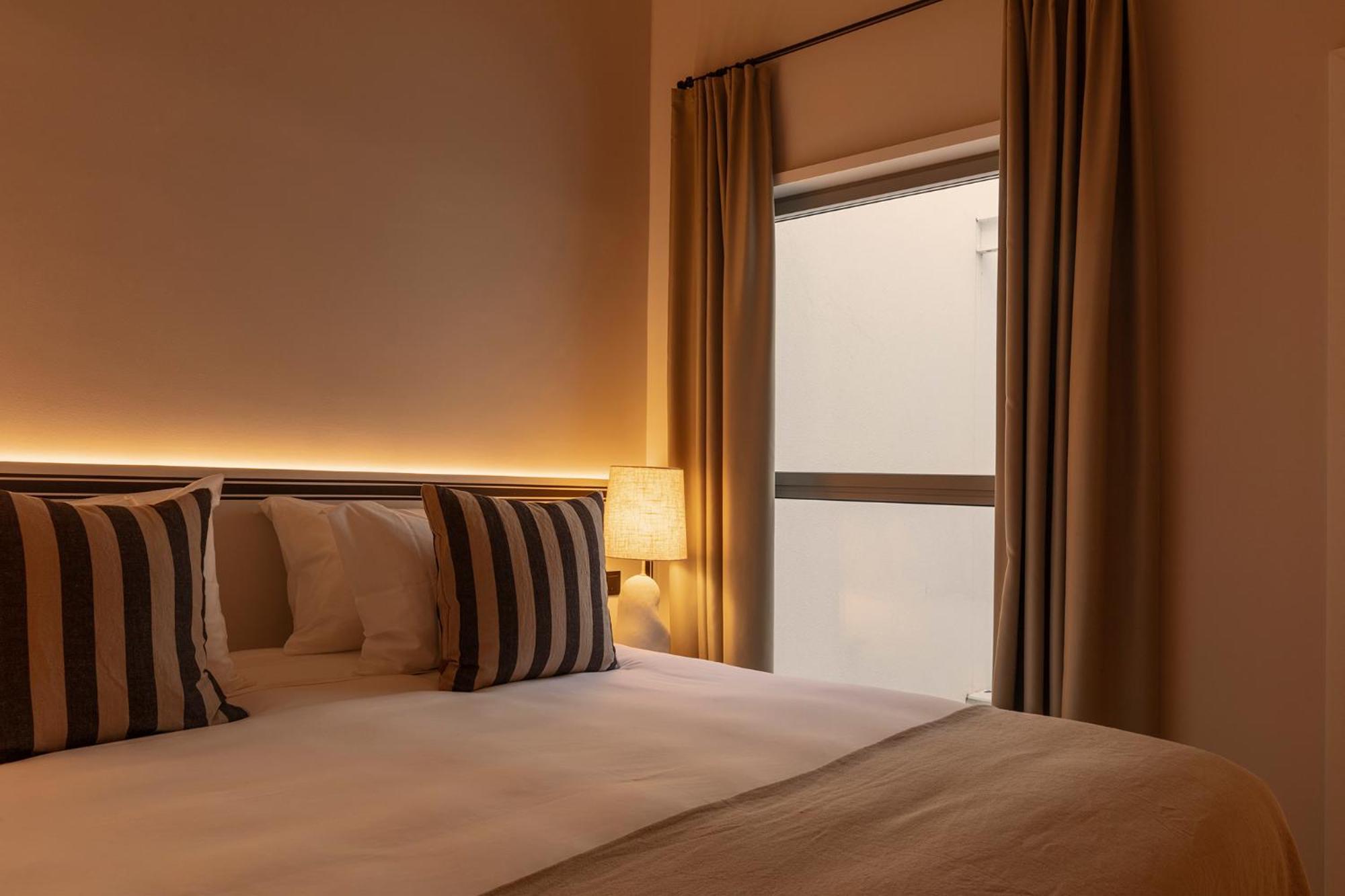 Vandoma Living Suites Porto Room photo
